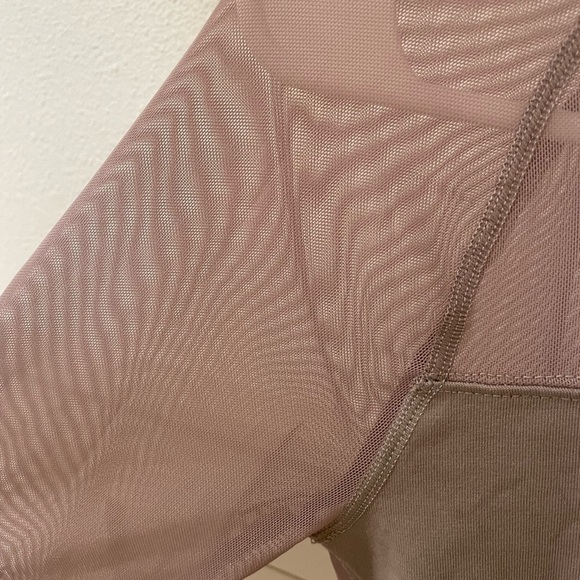 Nike Air Women's Sheer Long Sleeve Mesh Bodysuit Size Small - Picture 5 of 9